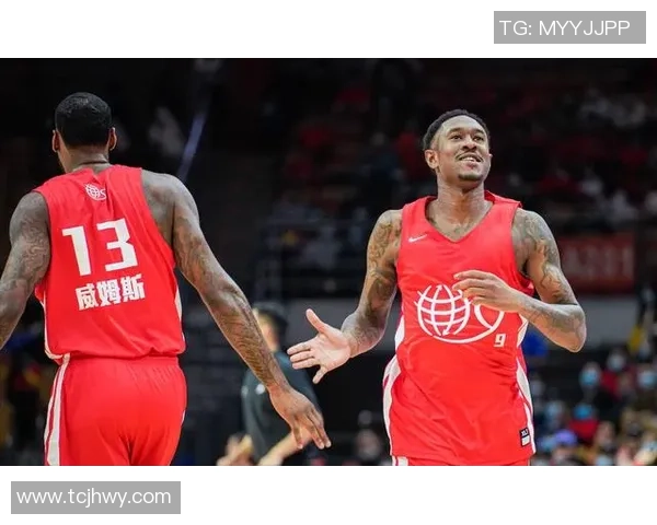 马尚布鲁克斯：从篮球场上的传奇到生活中的奋斗者